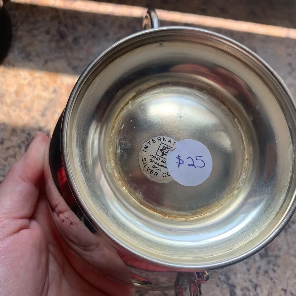 Great silver container with lid. - Picture 5 of 7